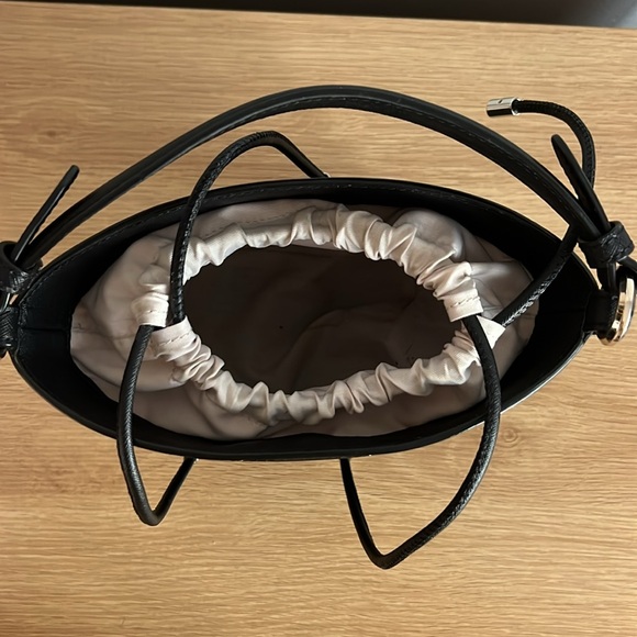 Kate Spade Cameron Small Bucket Bag Black/Gold WKRU6712 D410 01/20 - Picture 3 of 7